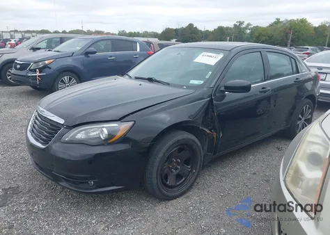 2014 Chrysler 200 Touring z USA, uszkodzony, nr VIN 1C3CCBBBXEN159119